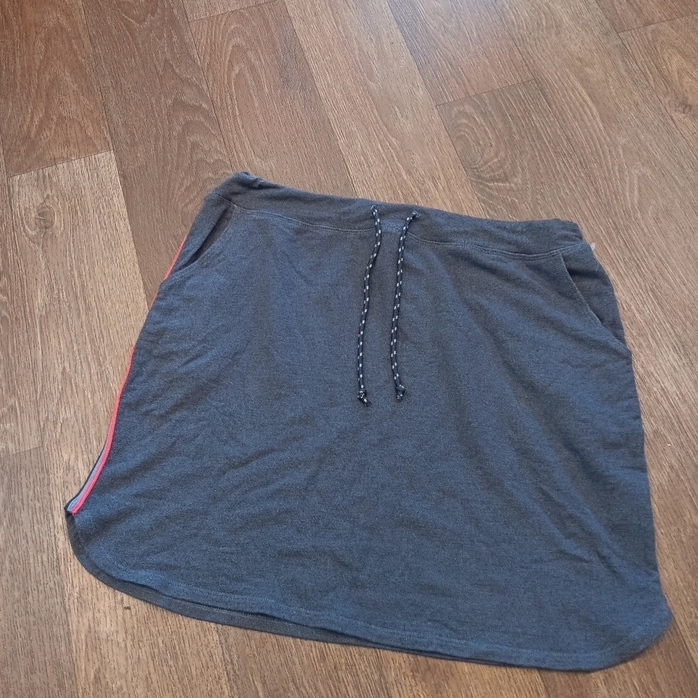 Sundry Charcoal Mini Skirt with Red Accent